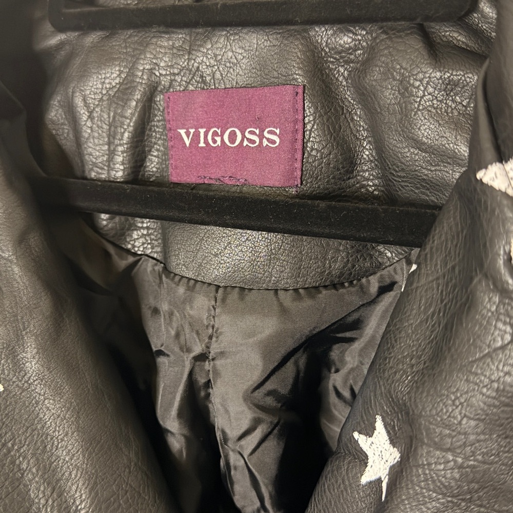 Vigoss Black Leather Jacket with White Stars PTP 18 size small - Picture 2 of 6